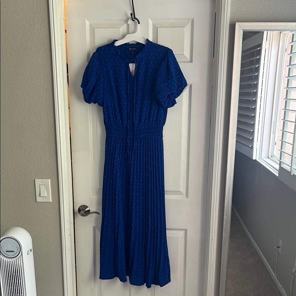 Chic Blue Midi Dress with Puff Sleeves